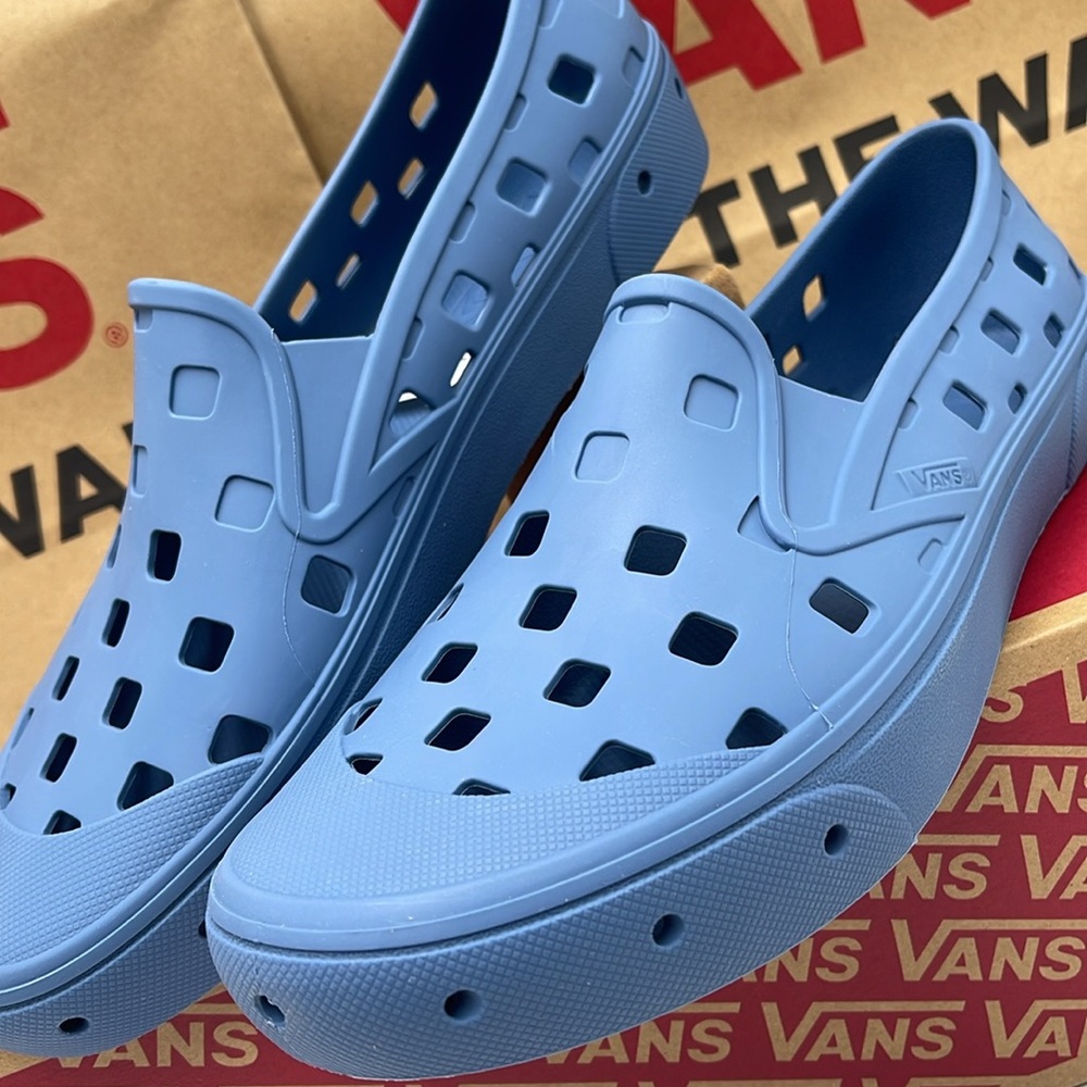 Vans Men’s Slip-On Trk Captains Blue 
VN0A5HF8ZR8
Sneakers - Picture 7 of 16